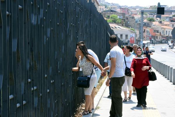 Minik yavrular antik kentte doğdu