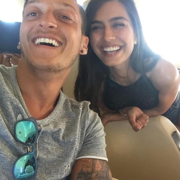Mesut Özil ile Amine Gülşe evlilik yolunda
