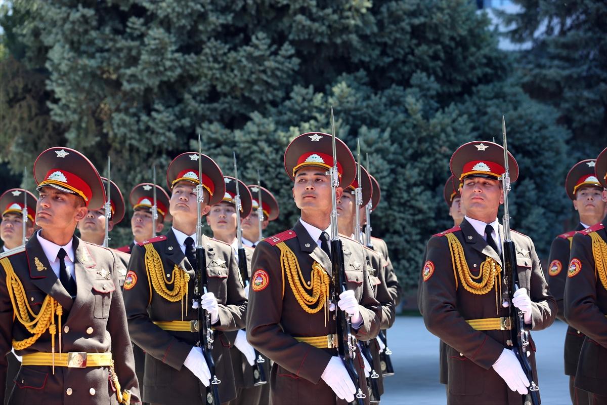 Milli Savunma Bakanı Canikli Özbekistan'da