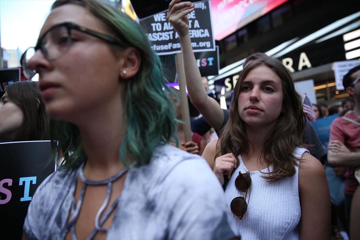 ABD'deki transseksüeller Trump'ı protesto ediyor