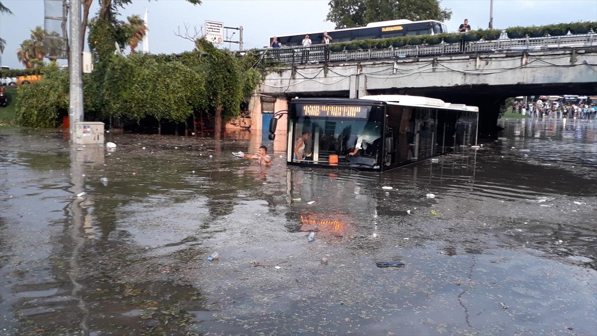 AKOM'dan 4 ilçeye şiddetli yağış uyarısı