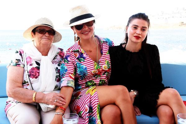 Hadise Gülşen'i dinledi