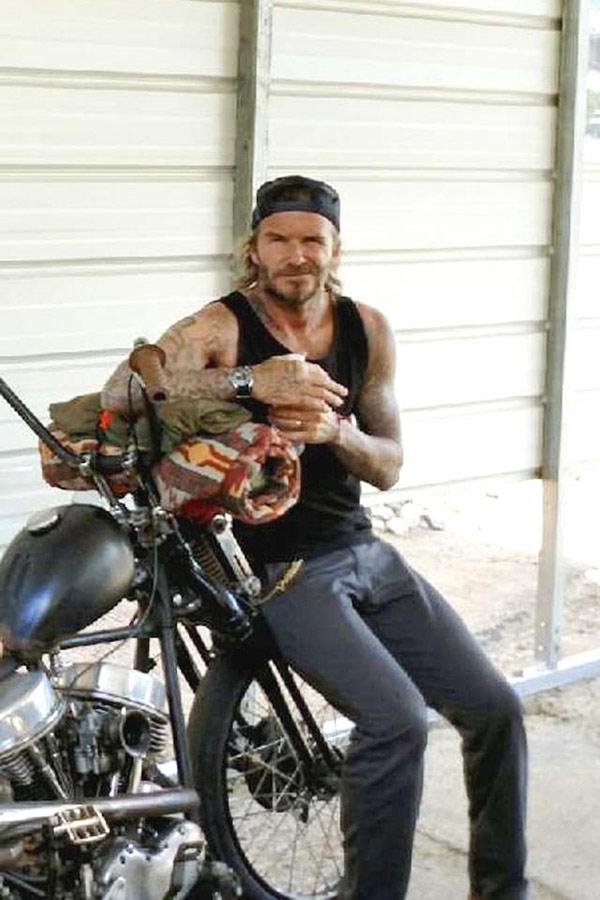 Beckham hayranlarına imza dağıttı