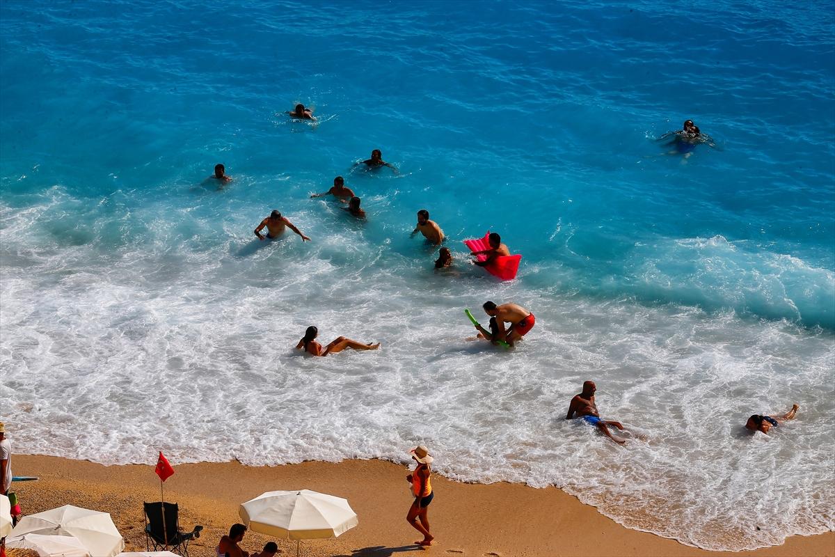 Turistlerin gözü Kaş'ta