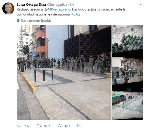 Venezuela'da askerler başsavcılığın etrafını sardı