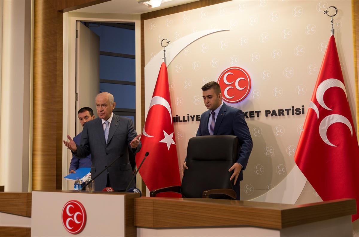 Devlet Bahçeli'den gündeme ilişkin tweetler