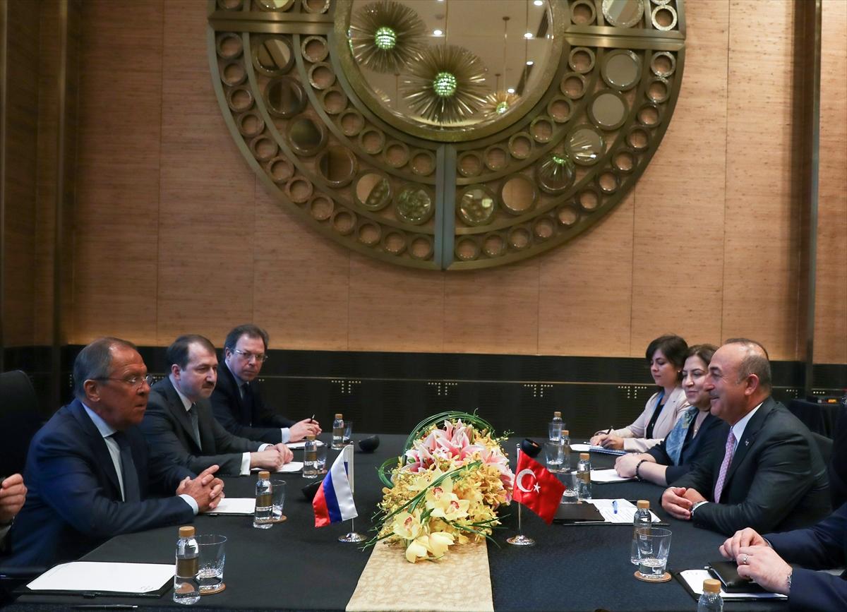 Manila'da ikili zirve