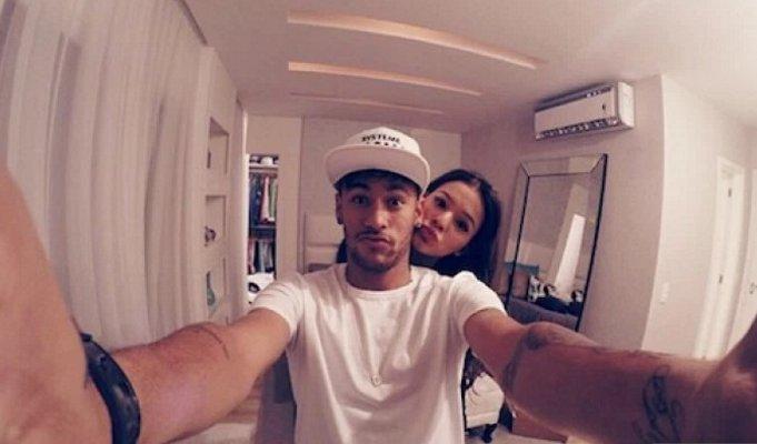 Sevgilisi Neymar'ı terk etti