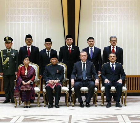 Manila'da ikili zirve