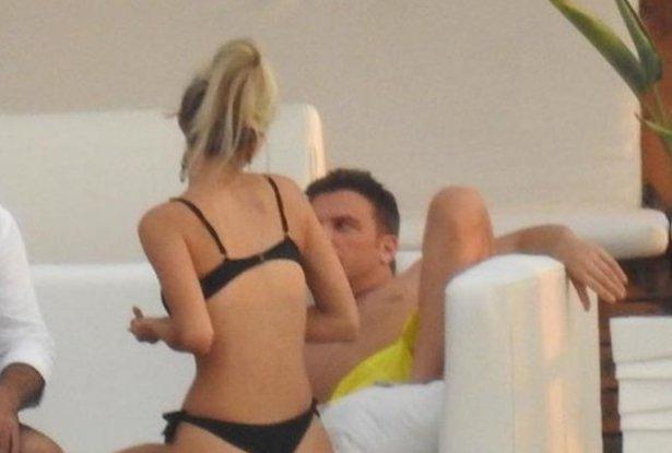 Sinan Akçıl ile Cansu Taşkın aynı karede