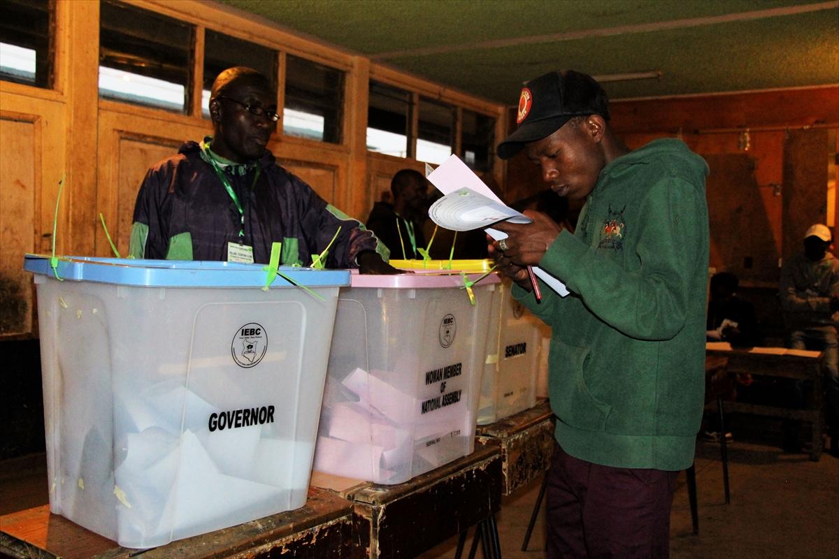 Kenya halkı sandık başında