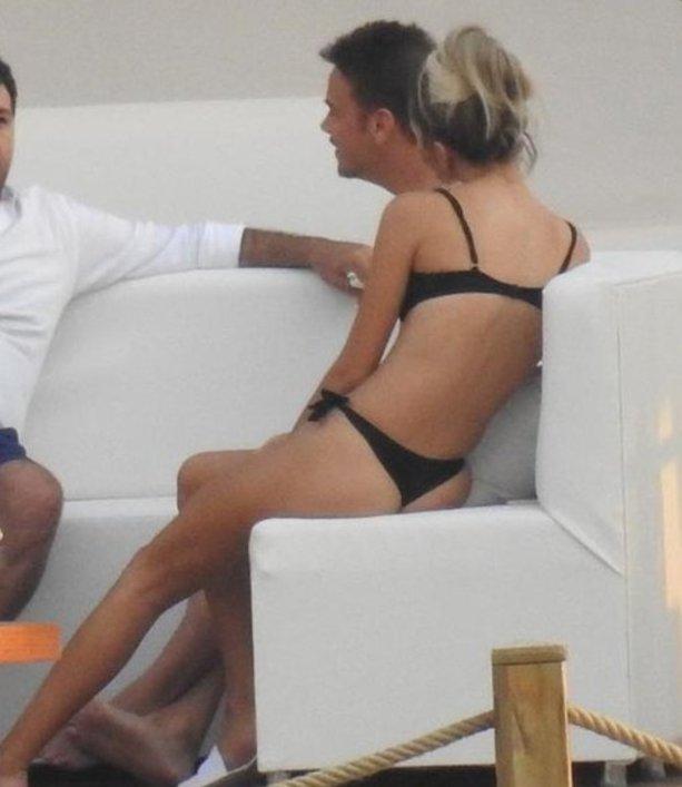 Sinan Akçıl ile Cansu Taşkın aynı karede