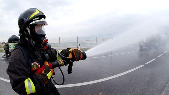 İtalya'da 15 itfaiyeci gözaltında