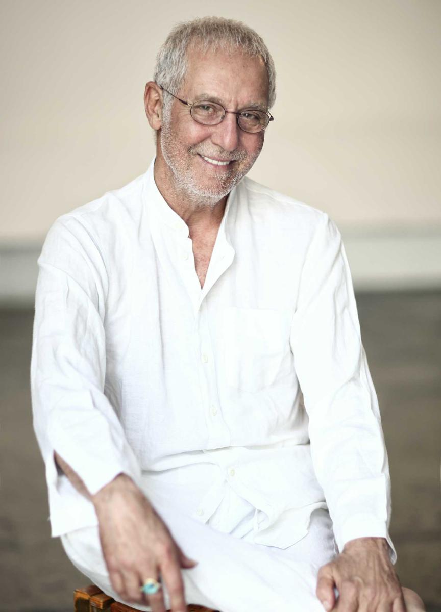 İlhan Şeşen yolun ortasına tuvaletini yaptı