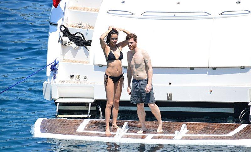 Adriana Lima hakkında çıkan haberleri yalanladı