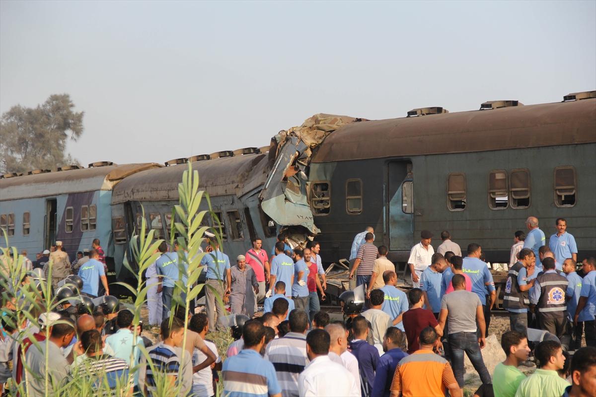 Mısır'da tren kazası: 36 ölü