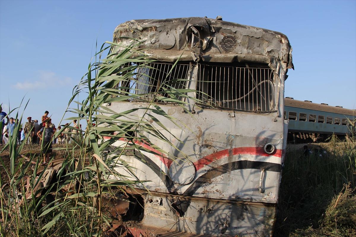 Mısır'da tren kazası: 36 ölü
