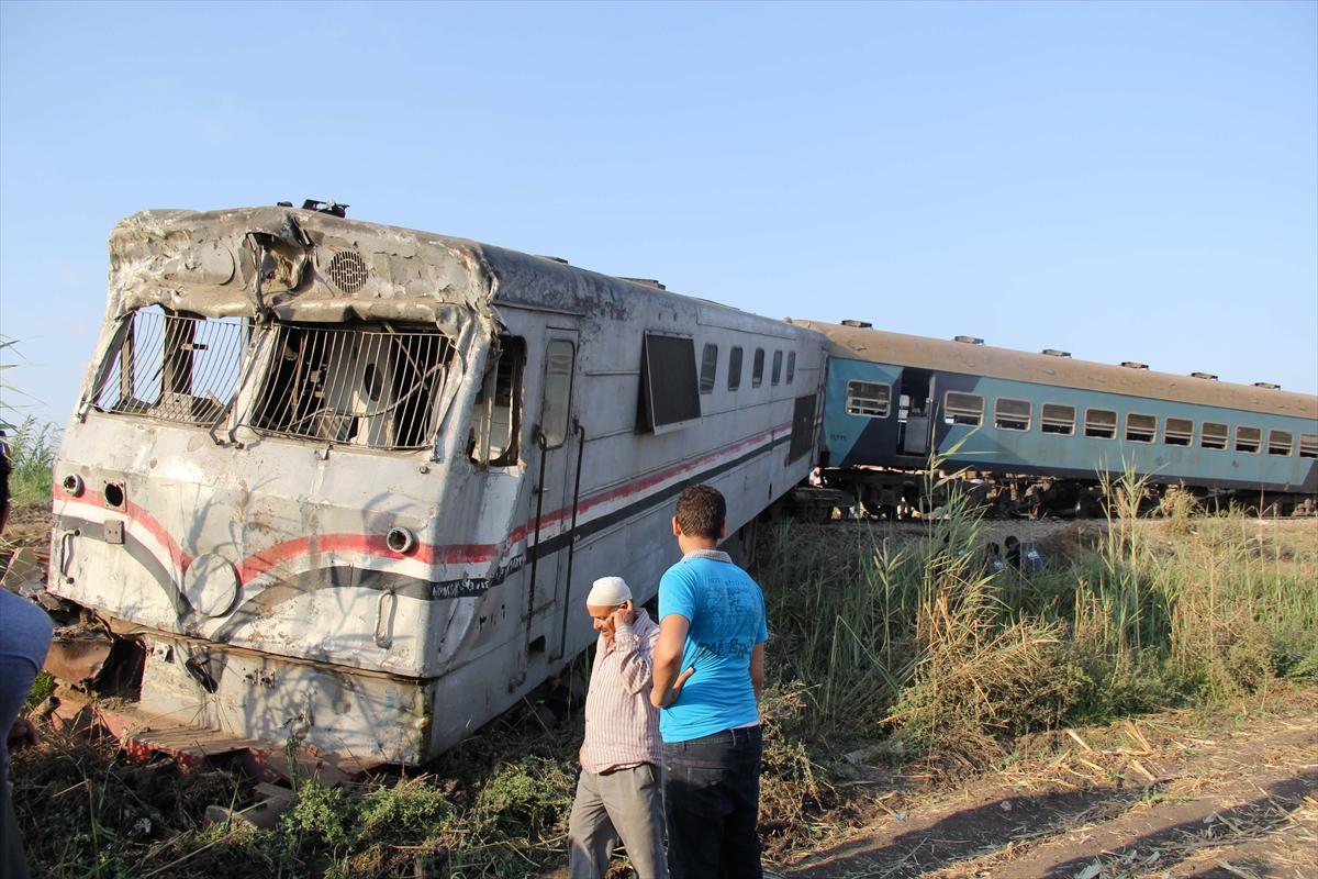 Mısır'da tren kazası: 36 ölü