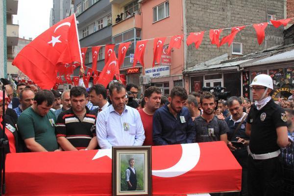 Şehit Eren son yolculuğuna uğurlandı