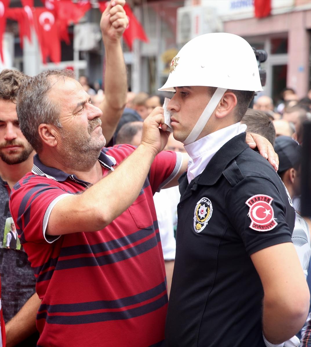 Şehit Eren son yolculuğuna uğurlandı