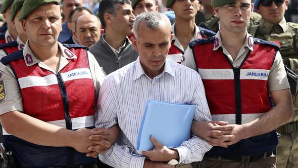 Mehmet Dişli'den mahkemede sağır numarası