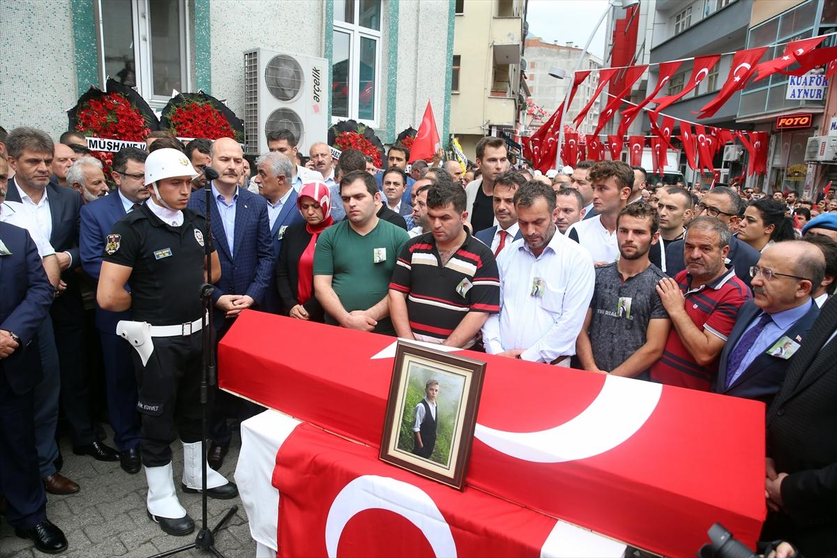 Şehit Eren son yolculuğuna uğurlandı