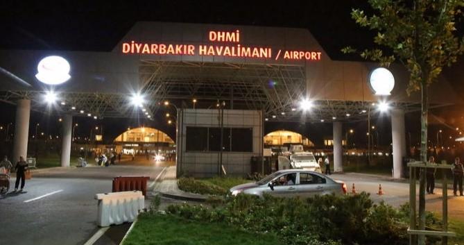 Diyarbakır Havalimanı uçuşlara kapatıldı