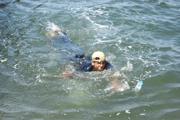 Suriyeli çocukların pet şişeli batma önlemi