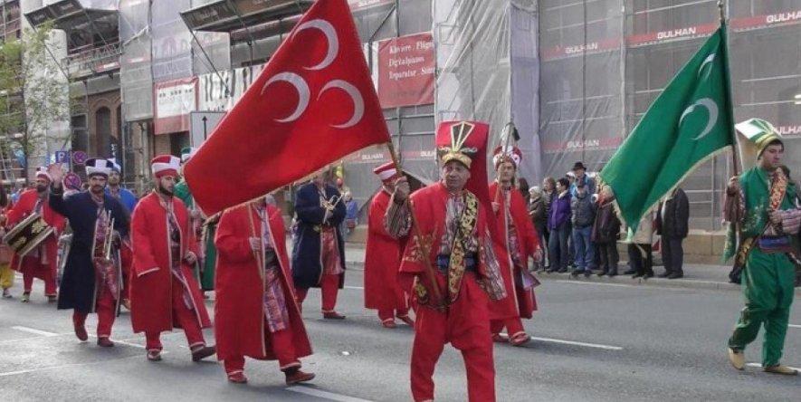 Almanlar Osmanlı bayrağına tahammül edemedi