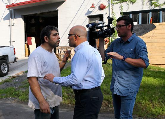 FETÖ'cü iş adamı basılınca AA kameramanına saldırdı