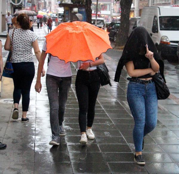 Zonguldak'ta yağmur etkili oldu