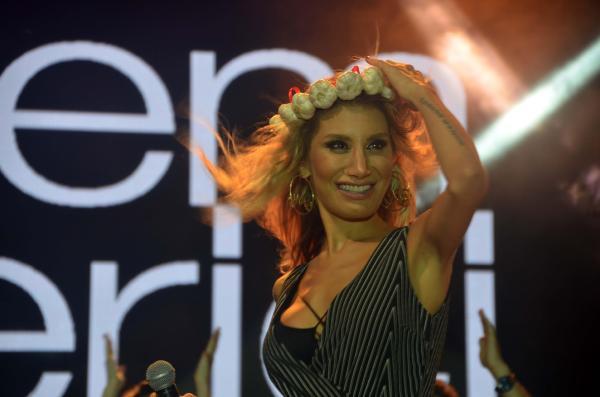 İrem Derici, sarımsak güzeli oldu