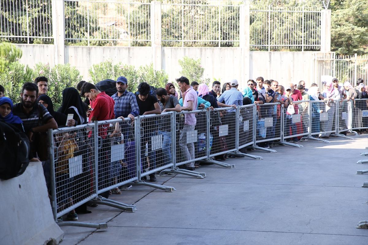 Suriyeliler tatil için ülkelerine dönüyor