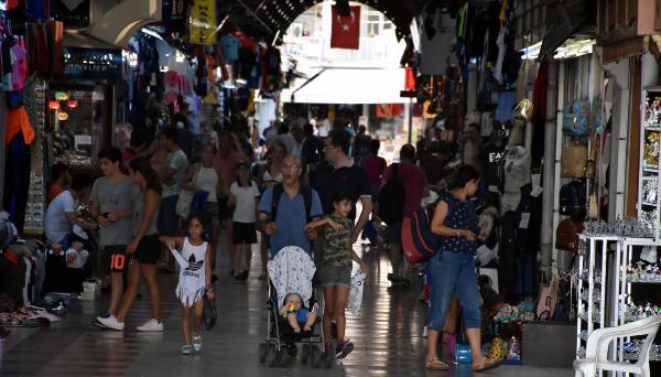 Marmaris'te turizmcilerin Ortadoğulu turist sevinci