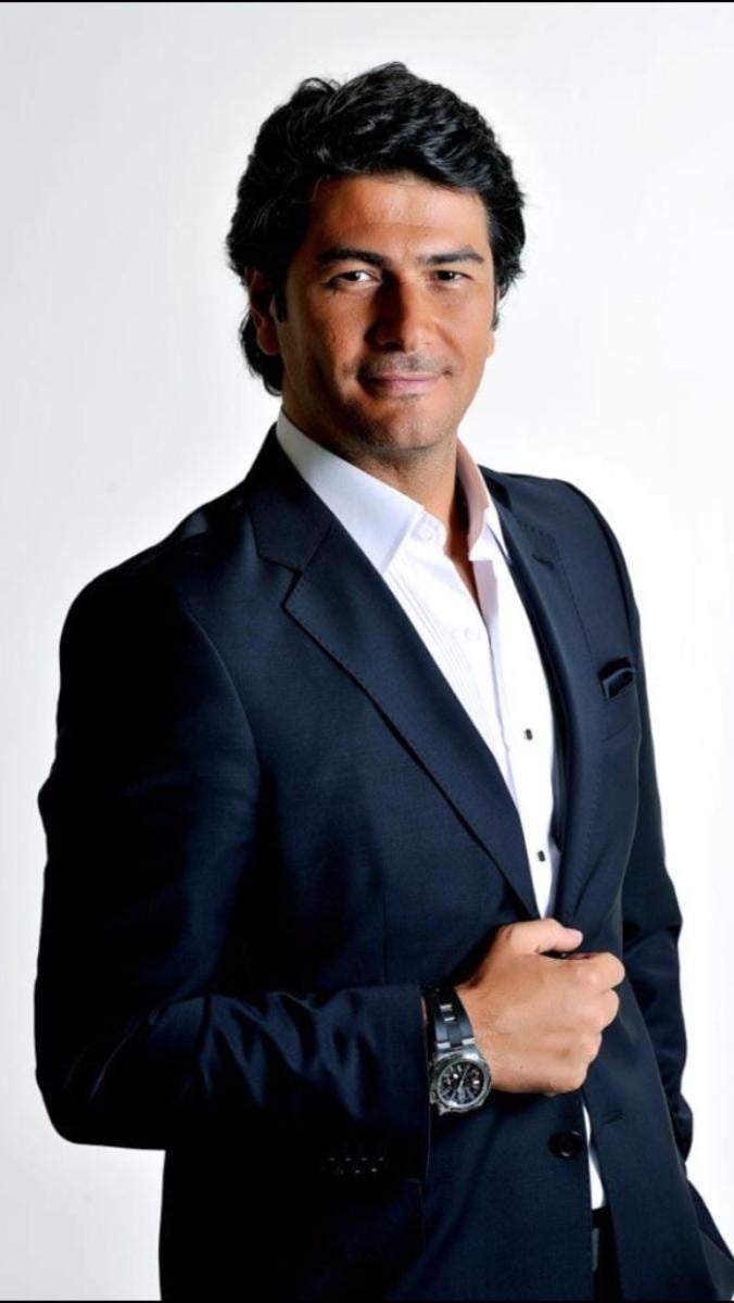 Vatan Şaşmaz kimdir