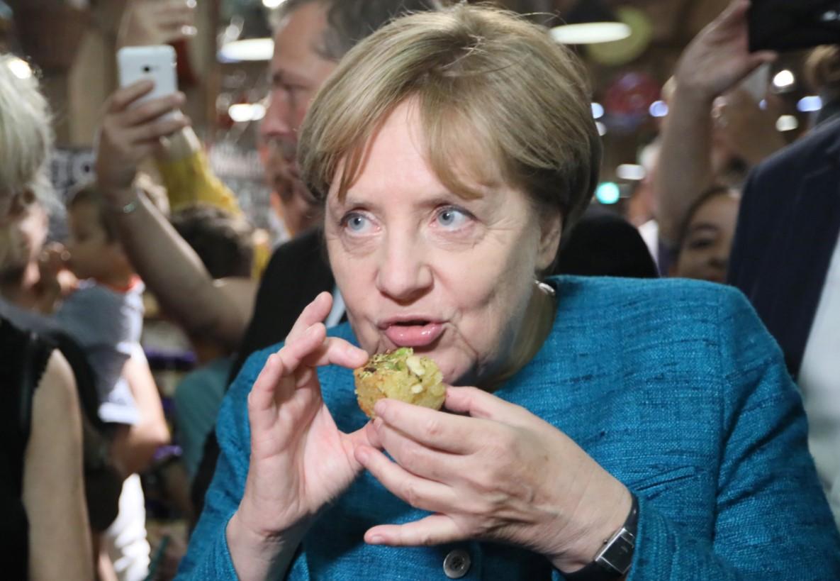 Merkel Macera Köyü'nde