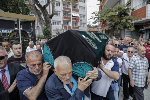 Filiz Aker toprağa verildi