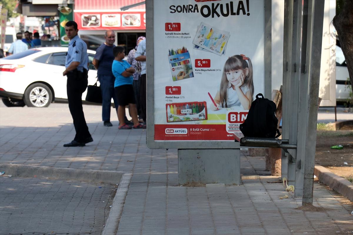 Durakta unuttuğu 'şüpheli çantası' için ağladı