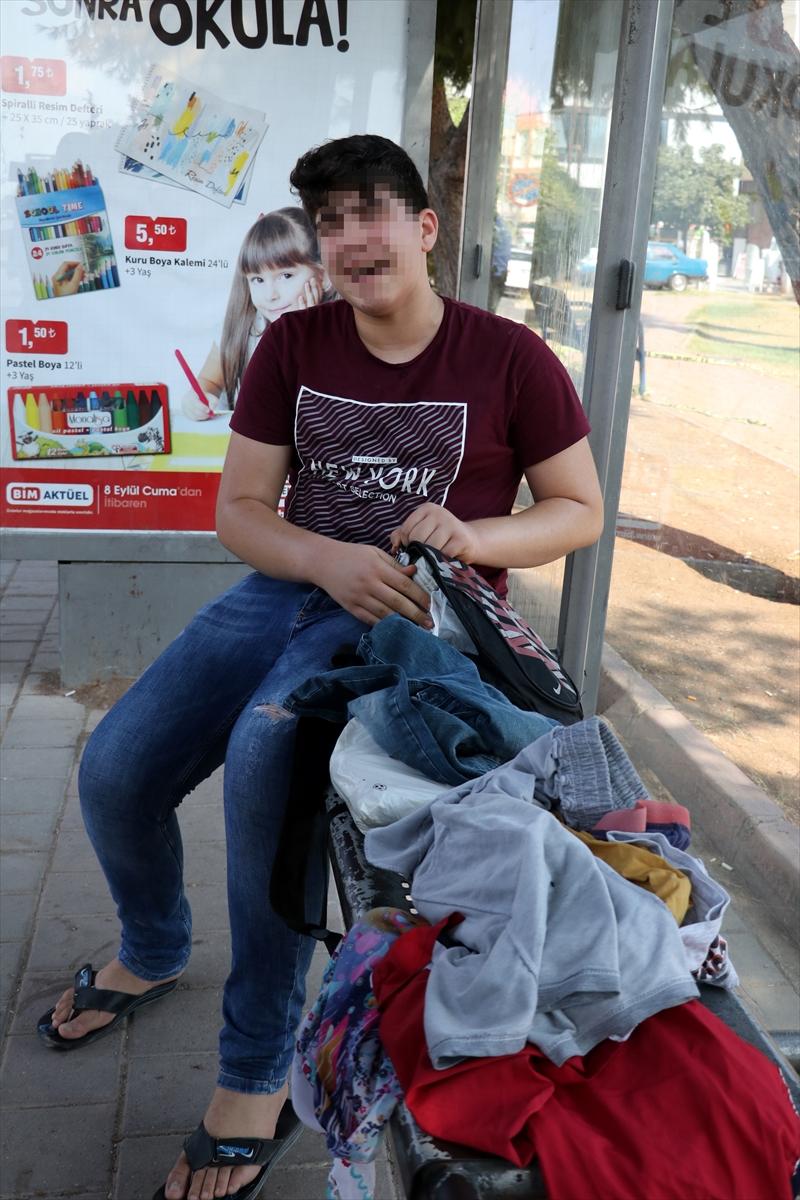 Durakta unuttuğu 'şüpheli çantası' için ağladı