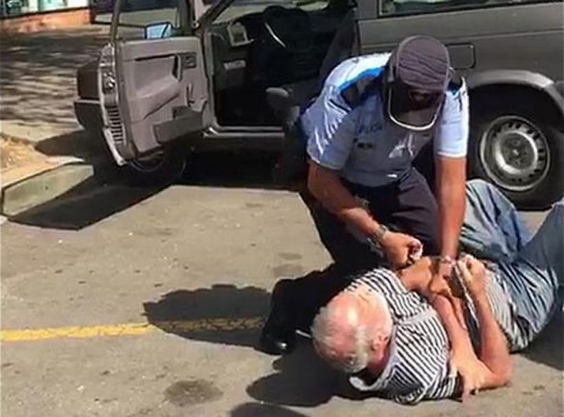 Kıbrıs'ta Rum polisinin şiddeti