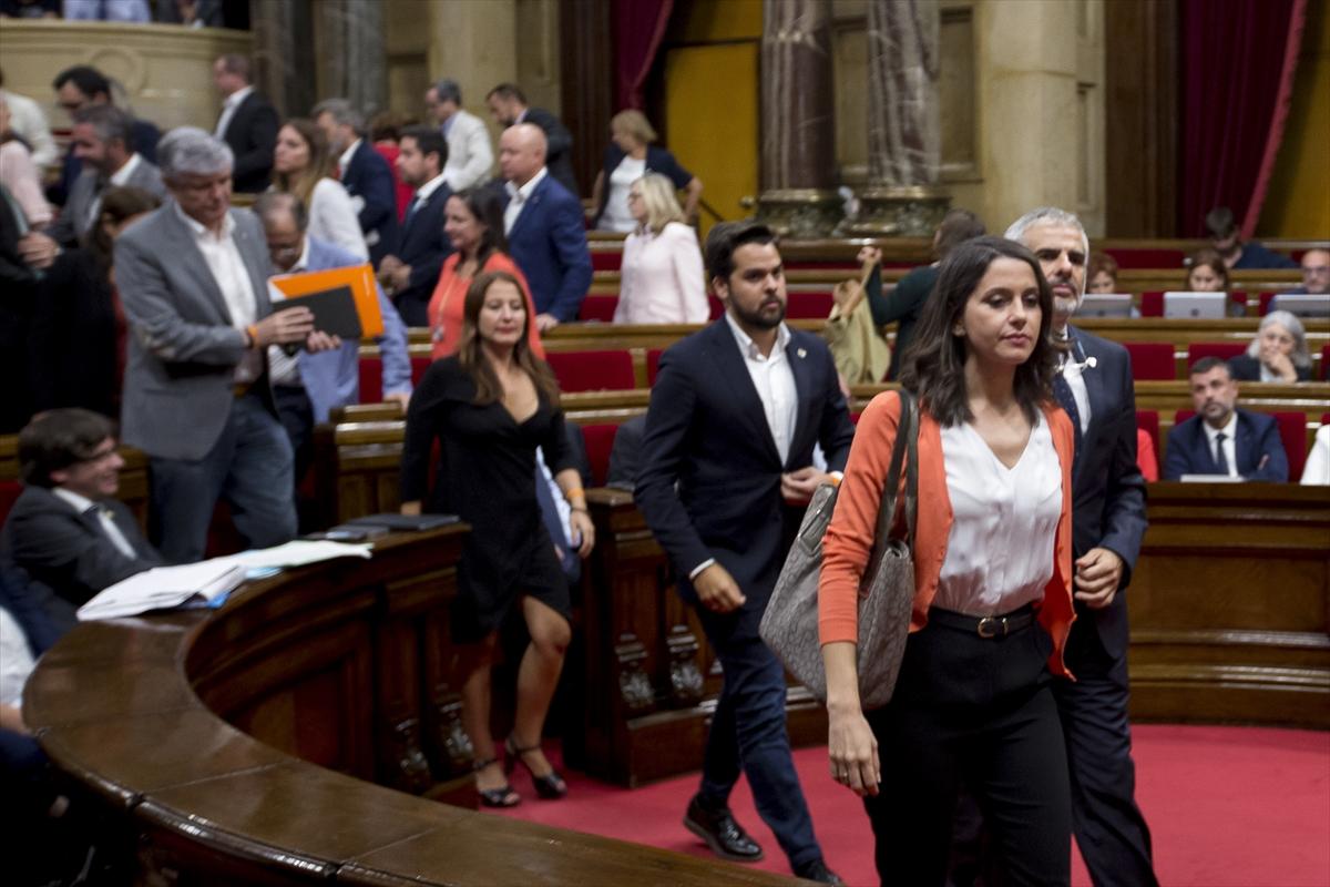 Katalonya referanduma gidiyor