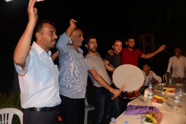 Mersin'de geleneksel Suriyeli düğünü