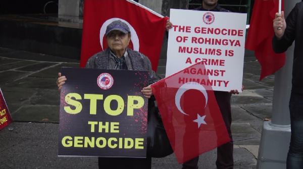 BM önünde Myanmar protestosu