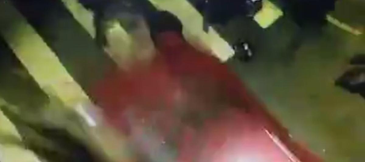 Kazazede motosikletliye otomobil çarptı