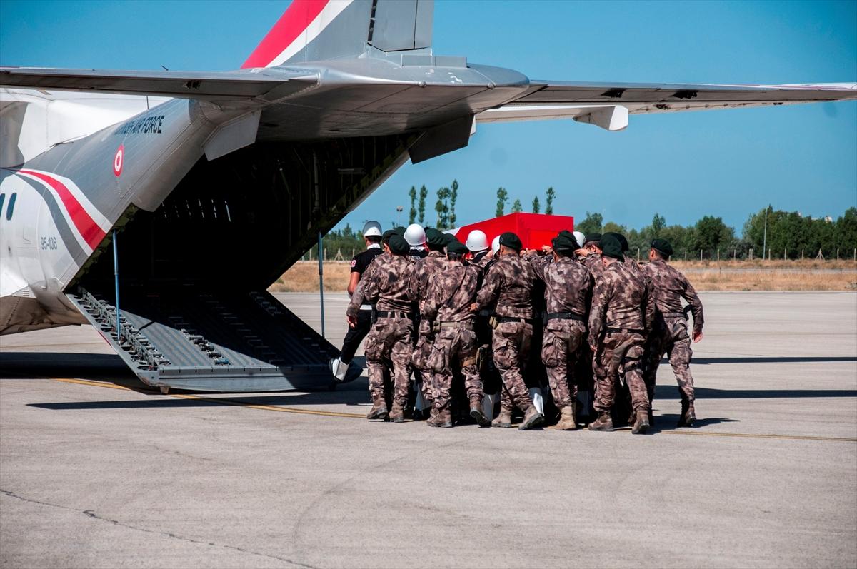 Van'da şehit polis için tören düzenlendi