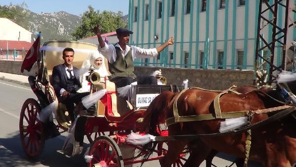 Faytondan düğün arabası