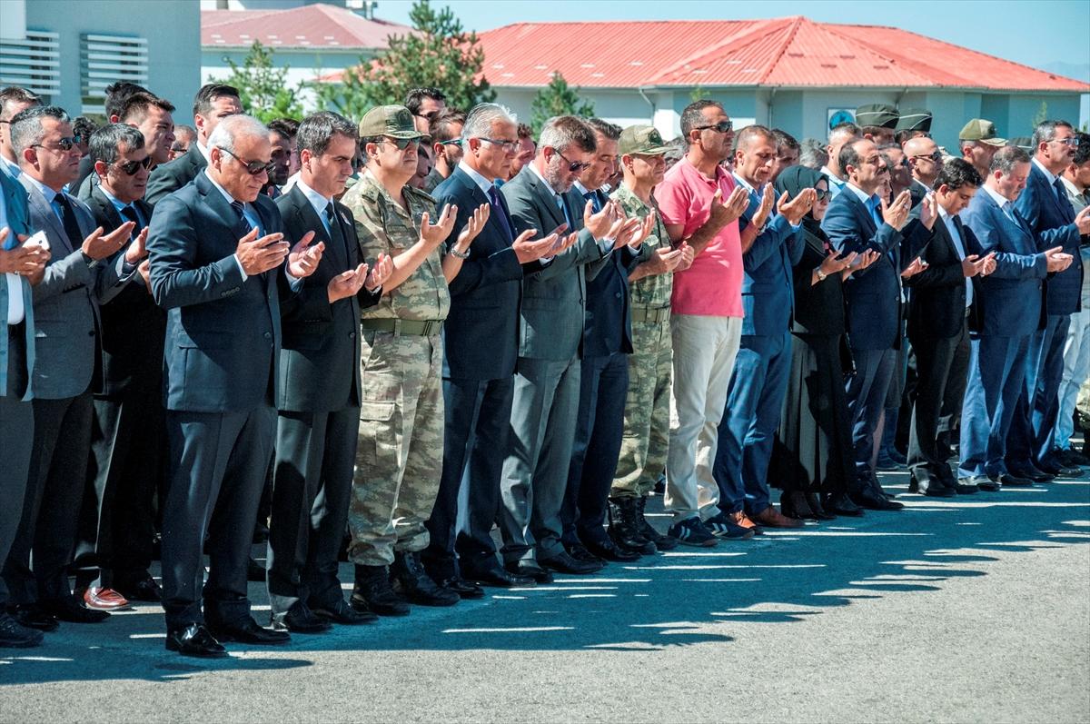 Van'da şehit polis için tören düzenlendi