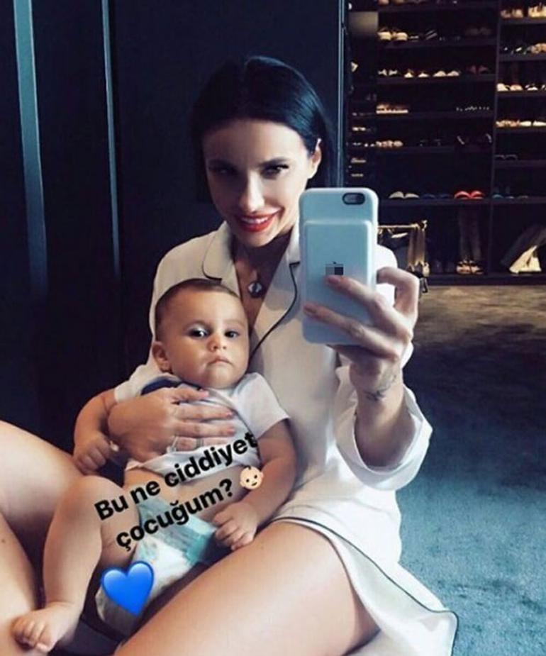 Gülşen oğlu Benan'la selfie yaptı