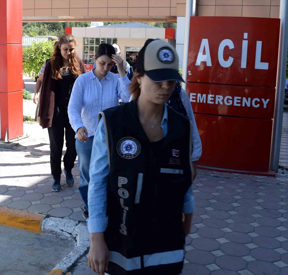 FETÖ'nün hakim ve savcı evlerine operasyon: 9 gözaltı