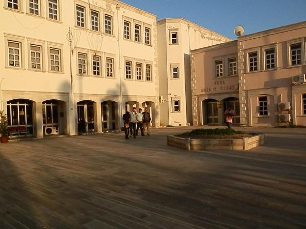 İzmir'de FETÖ yalanıyla dolandıranlar tutuklandı